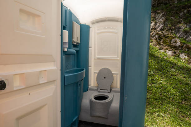 Best Portable Restroom Servicing (Cleaning and Restocking)  in Willoughby Hills, OH
